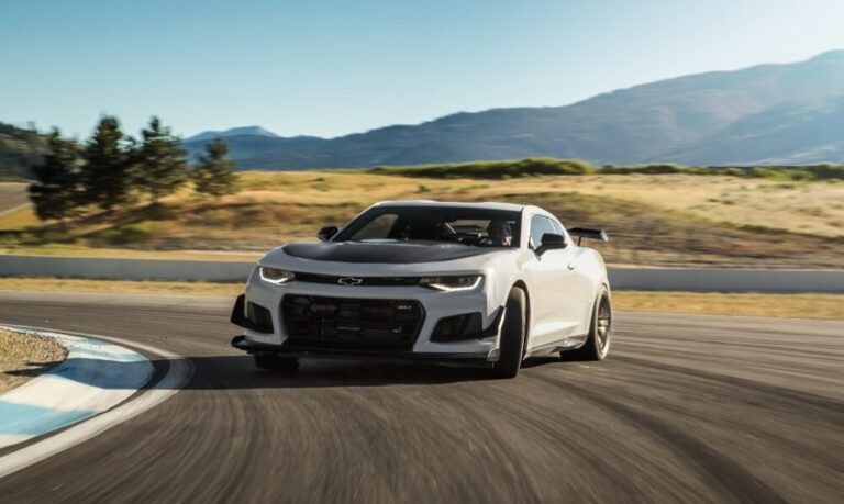 2026 Chevy Camaro Z/28 Coupe Pictures