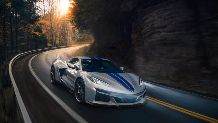 Introducing the Electrifying New 2026 Chevrolet Corvette E-Ray: A Hybrid Sports Car Revolution